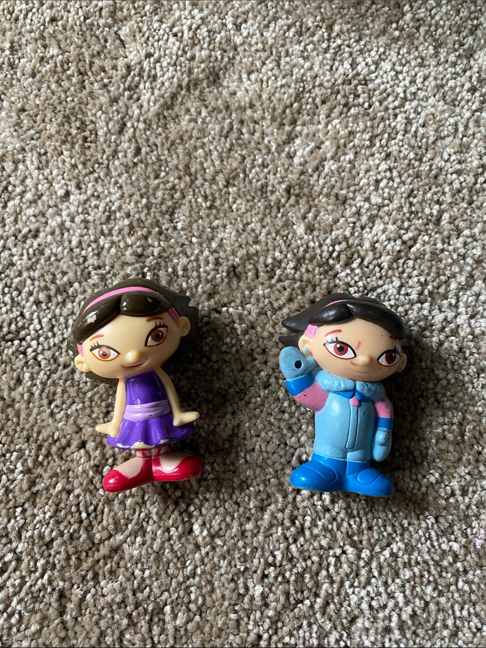 These are Disney Little Einsteins June figures from a 2006 "Pat Pat Rocket Ship”